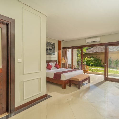 Deluxe Room with Balcony Breakfast