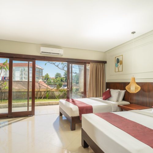 Deluxe Room with Balcony Breakfast