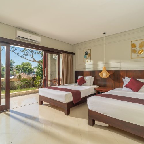 Deluxe Room with Balcony Breakfast